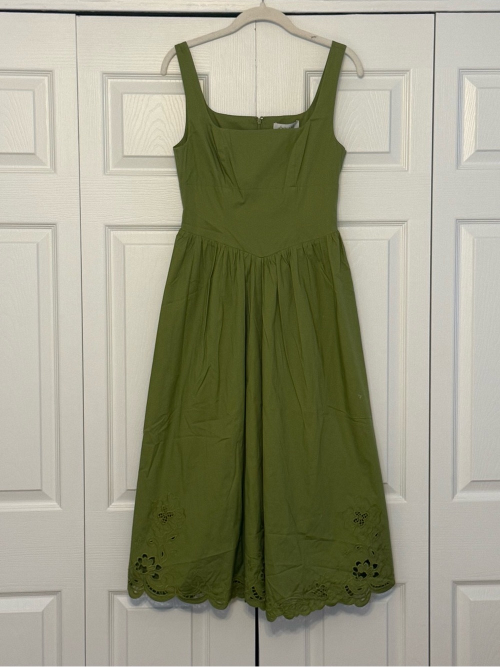 Wayf Green Sleeveless Midi Dress with Scalloped Hem